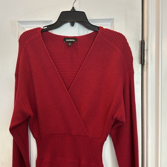 Red sweater dress size Medium Express - Picture 2 of 10